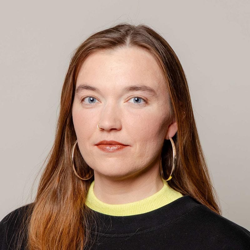 Porträt der Fotojournalistin Hannah Aders